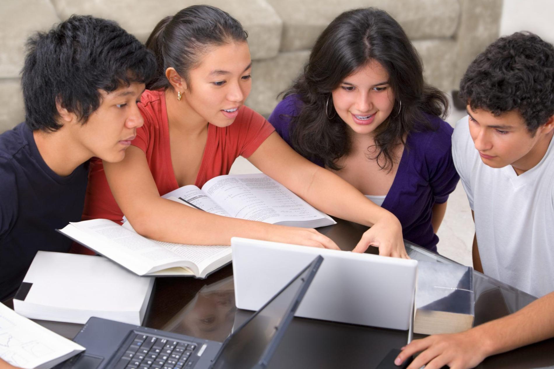 Gabb and the Goode Foundation Join Forces in Helping Teens Avoid the Dangers of Social Media
